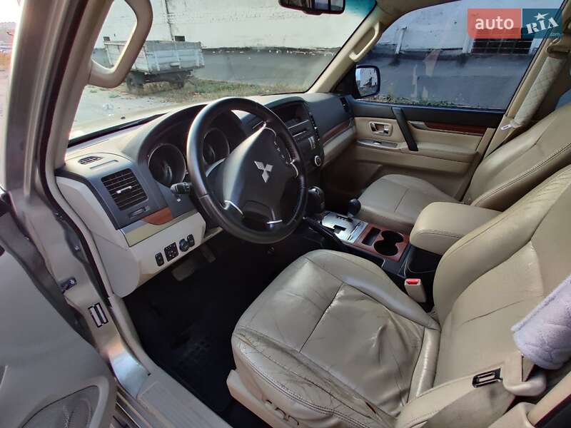 Внедорожник / Кроссовер Mitsubishi Pajero Wagon 2008 в Харькове