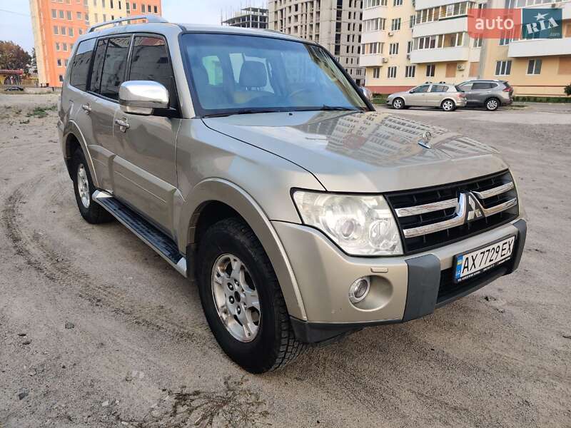 Внедорожник / Кроссовер Mitsubishi Pajero Wagon 2008 в Харькове