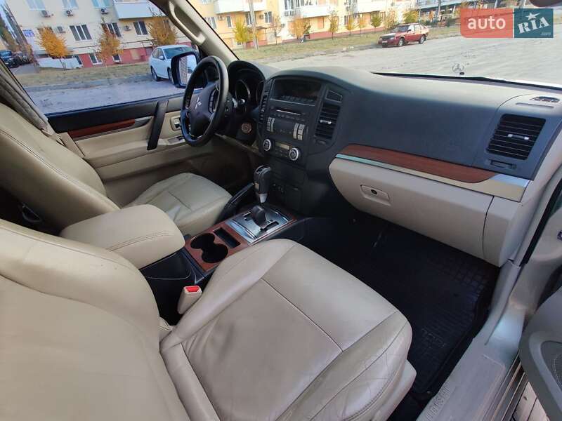 Внедорожник / Кроссовер Mitsubishi Pajero Wagon 2008 в Харькове