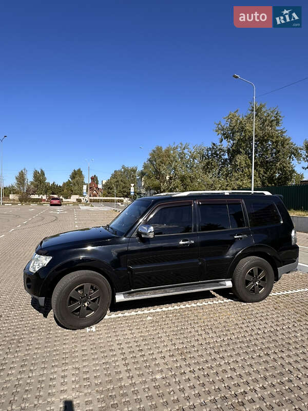 Внедорожник / Кроссовер Mitsubishi Pajero Wagon 2008 в Киеве