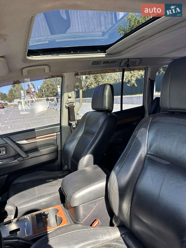 Внедорожник / Кроссовер Mitsubishi Pajero Wagon 2008 в Киеве