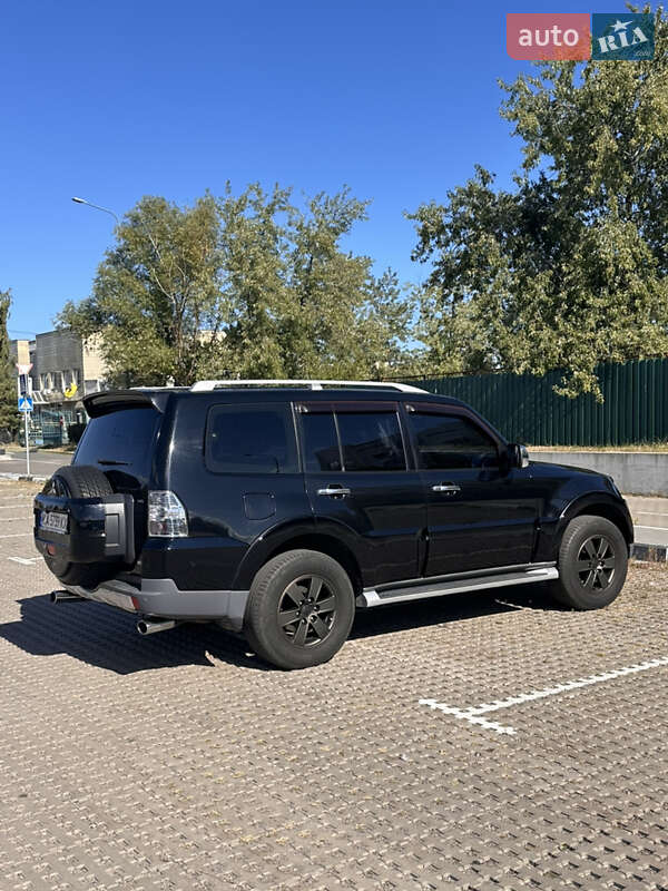 Внедорожник / Кроссовер Mitsubishi Pajero Wagon 2008 в Киеве