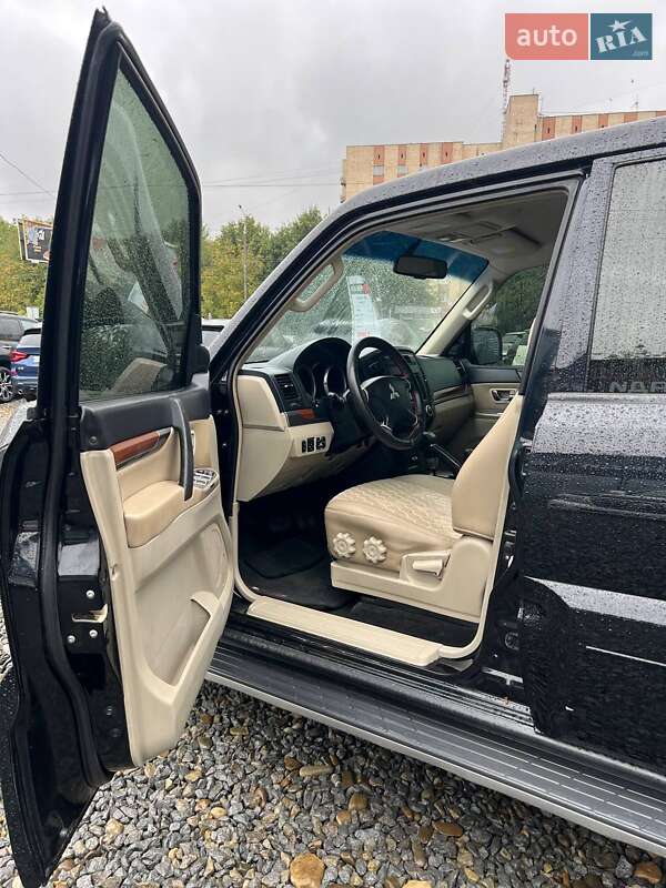 Внедорожник / Кроссовер Mitsubishi Pajero Wagon 2007 в Черновцах