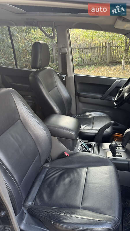 Внедорожник / Кроссовер Mitsubishi Pajero Wagon 2004 в Харькове