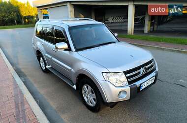 Внедорожник / Кроссовер Mitsubishi Pajero Wagon 2008 в 