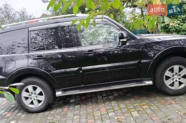 Внедорожник / Кроссовер Mitsubishi Pajero Wagon 2008 в 