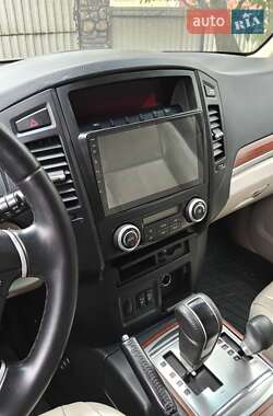 Внедорожник / Кроссовер Mitsubishi Pajero Wagon 2008 в 