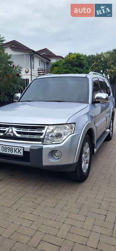 Внедорожник / Кроссовер Mitsubishi Pajero Wagon 2009 в Черкассах