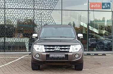 Позашляховик / Кросовер Mitsubishi Pajero Wagon 2011 в  фото 5 Позашляховик / Кросовер Mitsubishi Pajero Wagon 2011 в
