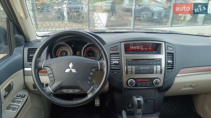 Внедорожник / Кроссовер Mitsubishi Pajero Wagon 2011 в Киеве фото 9 Внедорожник / Кроссовер Mitsubishi Pajero Wagon 2011 в Киеве