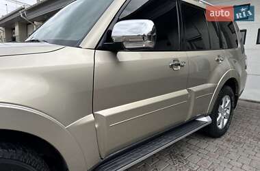 Внедорожник / Кроссовер Mitsubishi Pajero Wagon 2007 в 