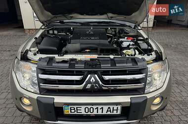 Внедорожник / Кроссовер Mitsubishi Pajero Wagon 2007 в 