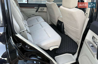 Позашляховик / Кросовер Mitsubishi Pajero Wagon 2007 в 