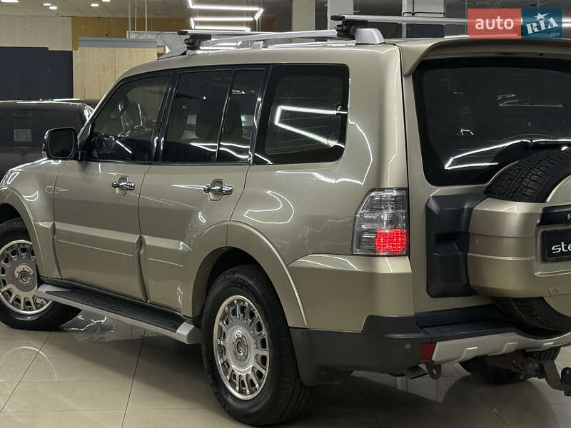 Позашляховик / Кросовер Mitsubishi Pajero Wagon 2008 в Миколаєві
