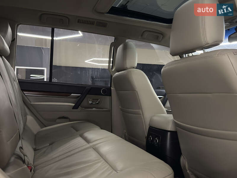 Позашляховик / Кросовер Mitsubishi Pajero Wagon 2008 в Миколаєві