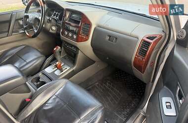 Позашляховик / Кросовер Mitsubishi Pajero Wagon 2003 в 