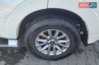 Позашляховик / Кросовер Mitsubishi Pajero Wagon 2014 в  фото 11 Позашляховик / Кросовер Mitsubishi Pajero Wagon 2014 в