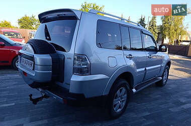 Позашляховик / Кросовер Mitsubishi Pajero Wagon 2008 в 