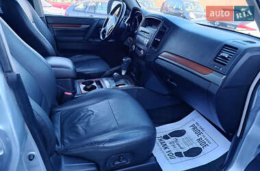 Позашляховик / Кросовер Mitsubishi Pajero Wagon 2008 в 