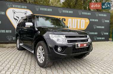 Mitsubishi Pajero Wagon 2015