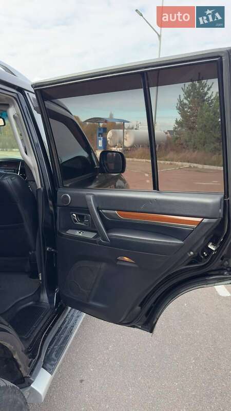 Позашляховик / Кросовер Mitsubishi Pajero Wagon 2007 в Житомирі