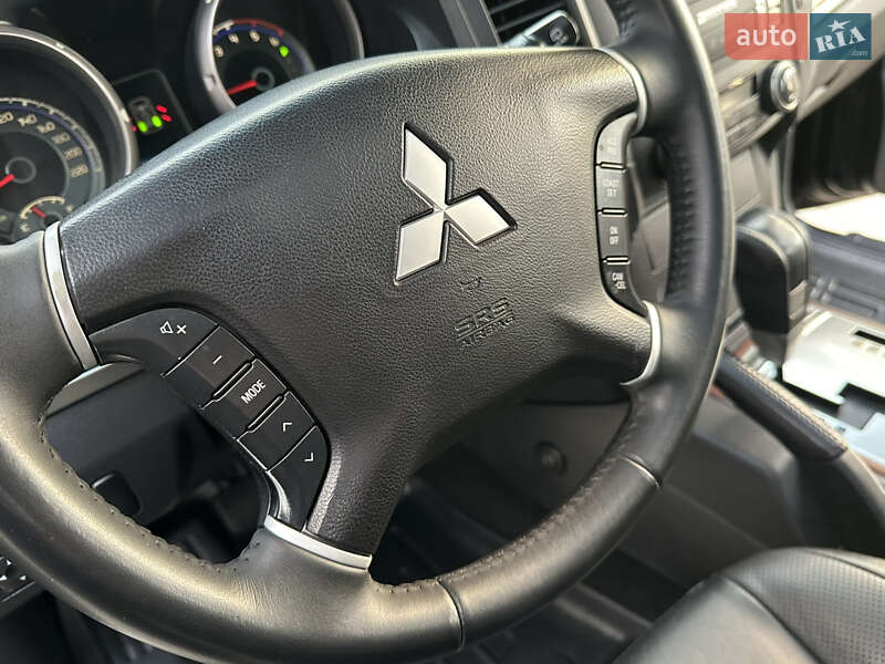 Позашляховик / Кросовер Mitsubishi Pajero Wagon 2007 в Одесі