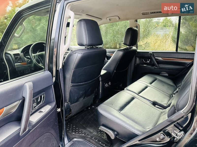Позашляховик / Кросовер Mitsubishi Pajero Wagon 2007 в Дніпрі фото 14 Позашляховик / Кросовер Mitsubishi Pajero Wagon 2007 в Дніпрі