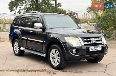 Внедорожник / Кроссовер Mitsubishi Pajero Wagon 2012 в Киеве