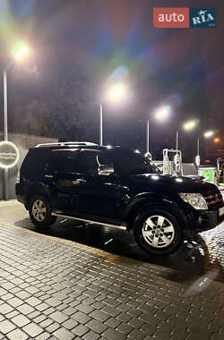 Позашляховик / Кросовер Mitsubishi Pajero Wagon 2008 в  фото 5 Позашляховик / Кросовер Mitsubishi Pajero Wagon 2008 в