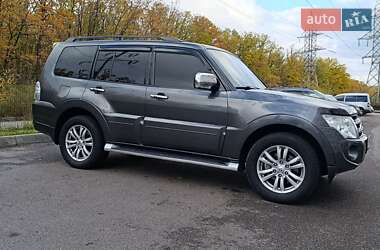 Внедорожник / Кроссовер Mitsubishi Pajero Wagon 2013 в Харькове