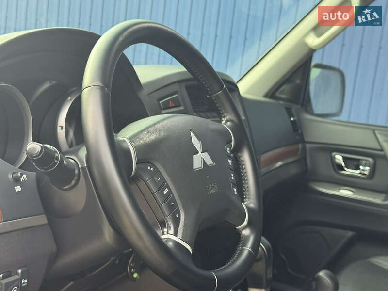 Позашляховик / Кросовер Mitsubishi Pajero Wagon 2008 в Дніпрі фото 28 Позашляховик / Кросовер Mitsubishi Pajero Wagon 2008 в Дніпрі