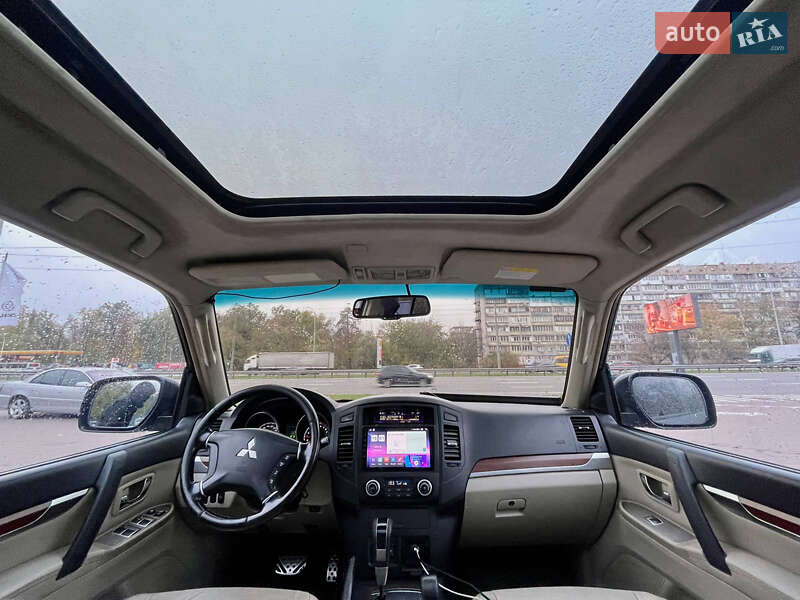 Позашляховик / Кросовер Mitsubishi Pajero Wagon 2008 в Києві фото 9 Позашляховик / Кросовер Mitsubishi Pajero Wagon 2008 в Києві
