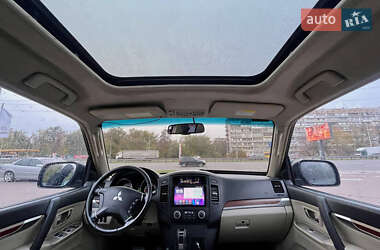 Внедорожник / Кроссовер Mitsubishi Pajero Wagon 2008 в 