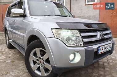 Позашляховик / Кросовер Mitsubishi Pajero Wagon 2008 в 