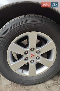 Позашляховик / Кросовер Mitsubishi Pajero Wagon 2008 в 