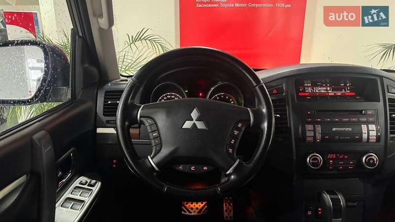 Позашляховик / Кросовер Mitsubishi Pajero Wagon 2012 в Ужгороді