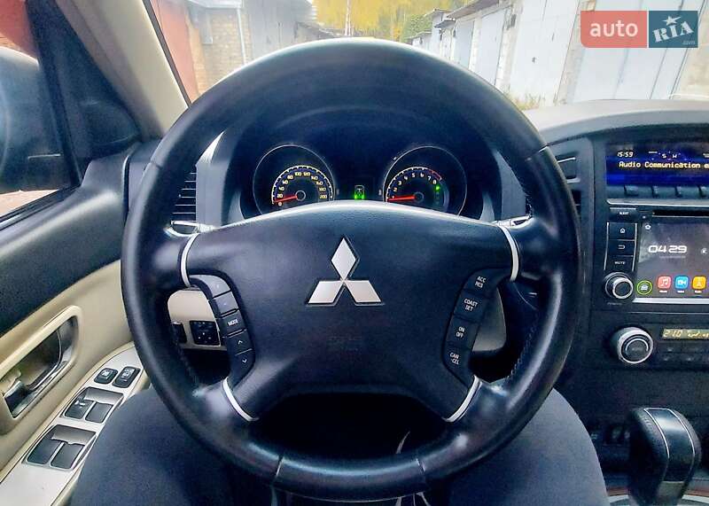 Внедорожник / Кроссовер Mitsubishi Pajero Wagon 2007 в Киеве фото 19 Внедорожник / Кроссовер Mitsubishi Pajero Wagon 2007 в Киеве