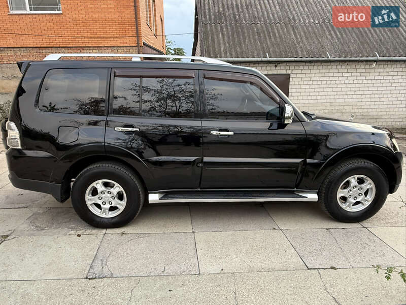 Внедорожник / Кроссовер Mitsubishi Pajero Wagon 2007 в Днепре
