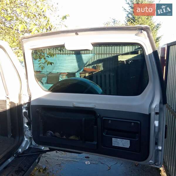 Позашляховик / Кросовер Mitsubishi Pajero Wagon 2005 в Ужгороді фото 13 Позашляховик / Кросовер Mitsubishi Pajero Wagon 2005 в Ужгороді