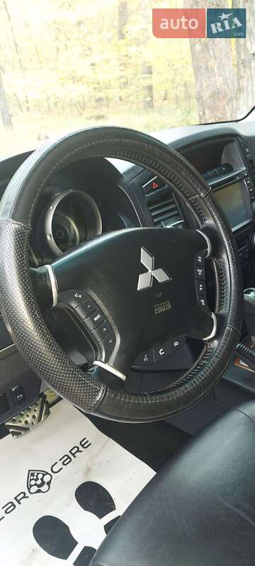 Внедорожник / Кроссовер Mitsubishi Pajero Wagon 2011 в Александрие