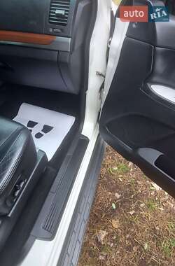 Внедорожник / Кроссовер Mitsubishi Pajero Wagon 2011 в 