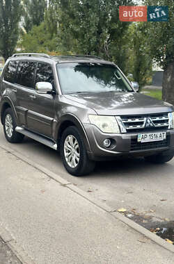 Позашляховик / Кросовер Mitsubishi Pajero Wagon 2013 в Києві