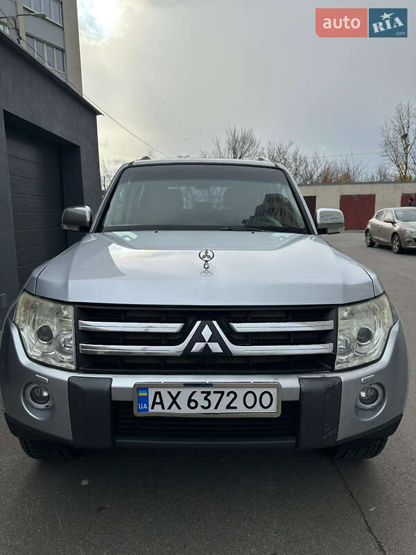 Внедорожник / Кроссовер Mitsubishi Pajero Wagon 2007 в Харькове фото 10 Внедорожник / Кроссовер Mitsubishi Pajero Wagon 2007 в Харькове