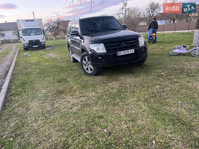 Позашляховик / Кросовер Mitsubishi Pajero Wagon 2008 в Львові