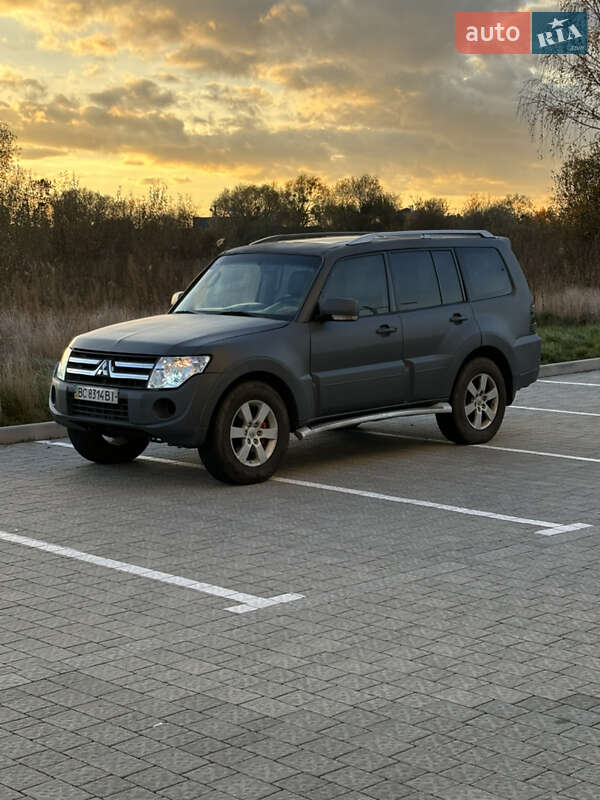 Позашляховик / Кросовер Mitsubishi Pajero Wagon 2008 в Львові