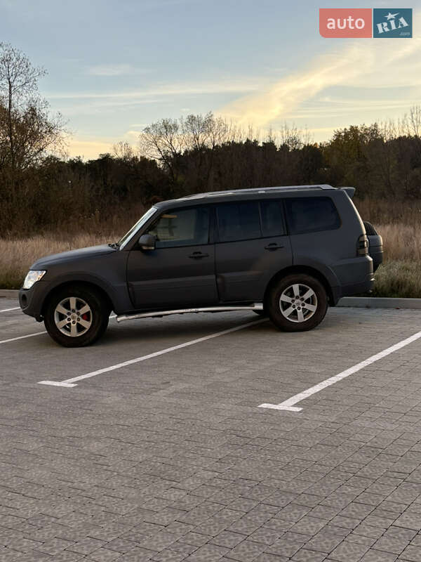 Позашляховик / Кросовер Mitsubishi Pajero Wagon 2008 в Львові