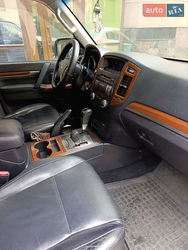 Внедорожник / Кроссовер Mitsubishi Pajero Wagon 2010 в Одессе фото 8 Внедорожник / Кроссовер Mitsubishi Pajero Wagon 2010 в Одессе