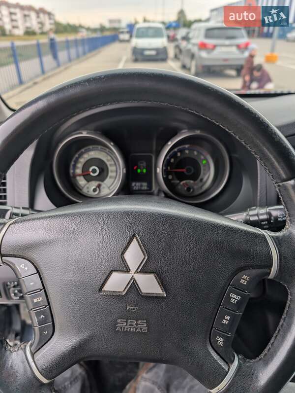 Внедорожник / Кроссовер Mitsubishi Pajero Wagon 2008 в Славуте фото Внедорожник / Кроссовер Mitsubishi Pajero Wagon 2008 в Славуте