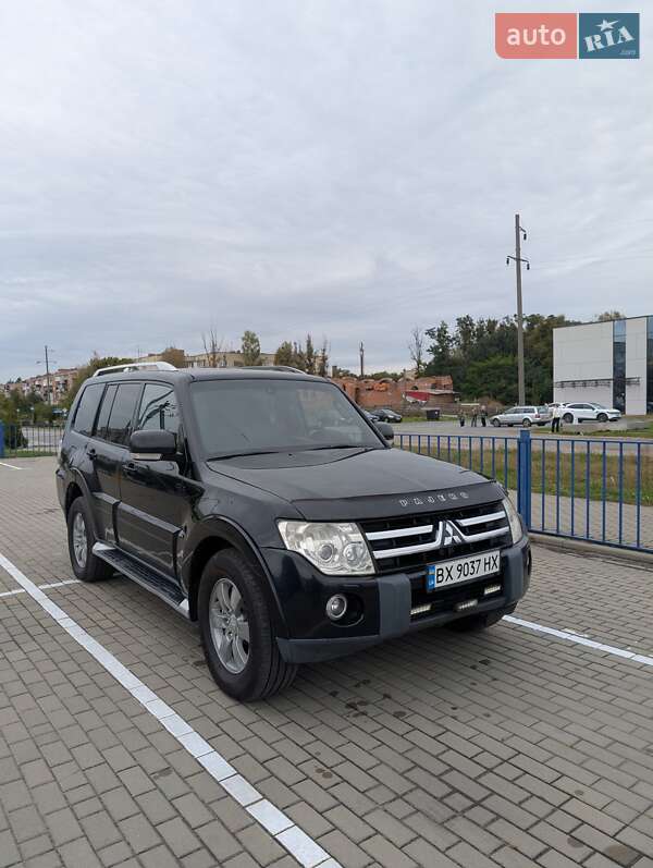 Внедорожник / Кроссовер Mitsubishi Pajero Wagon 2008 в Славуте фото 8 Внедорожник / Кроссовер Mitsubishi Pajero Wagon 2008 в Славуте