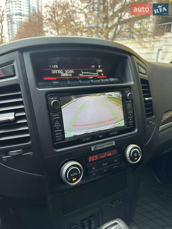 Внедорожник / Кроссовер Mitsubishi Pajero Wagon 2013 в Киеве фото 31 Внедорожник / Кроссовер Mitsubishi Pajero Wagon 2013 в Киеве